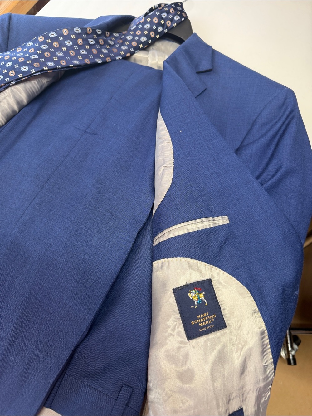 Margolis Hart Schaffner Marx Royal Blue Two-Button suit ( 50x48x37) - Picture 11 of 17